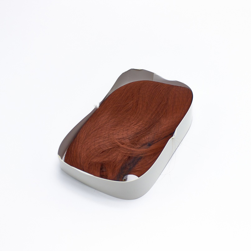 Украшение и одна из самых важных деталей – парик для головы