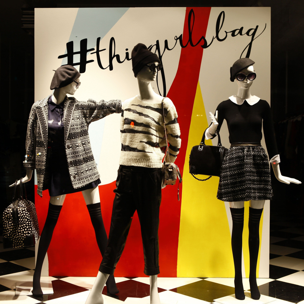 Витрина для модной индустрии